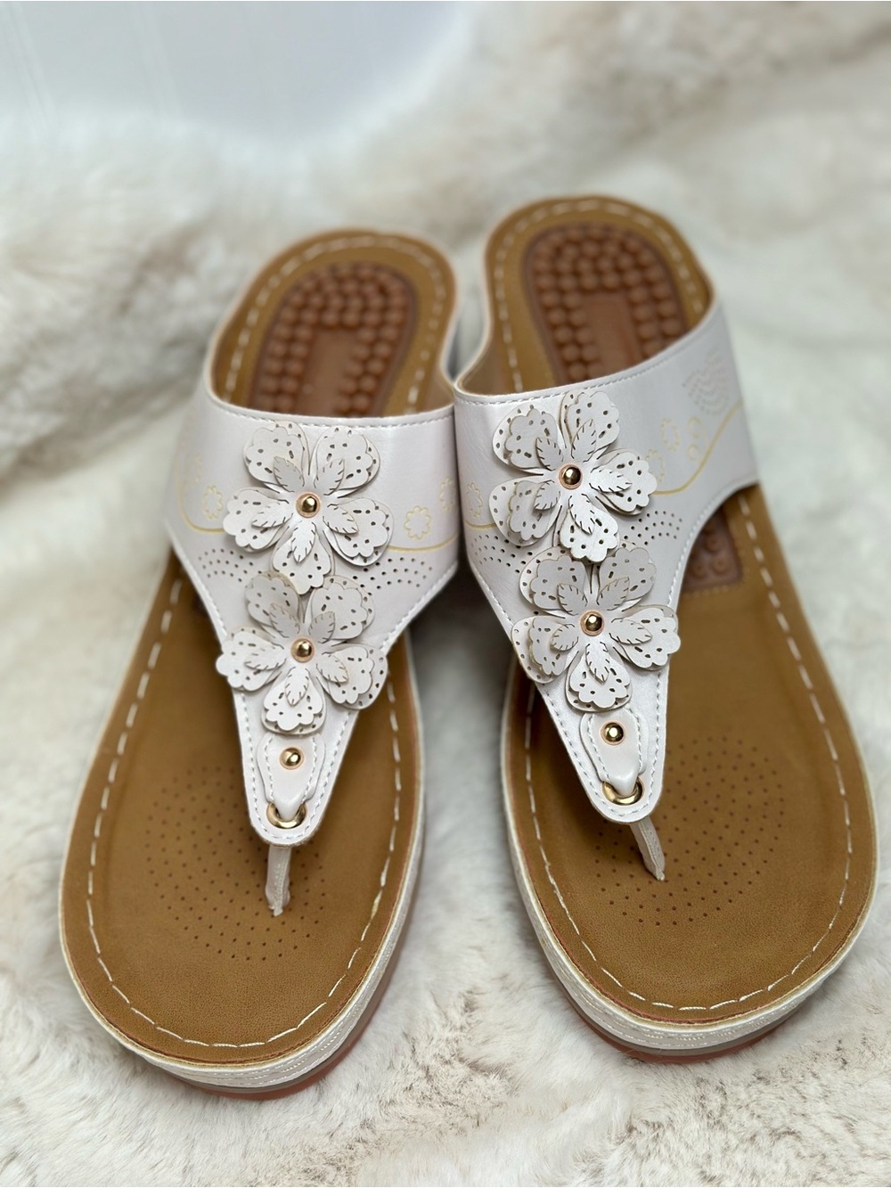 Women’s Wedge White Floral Sandals